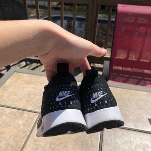 nike air max thea shoes women’s size 7 $25